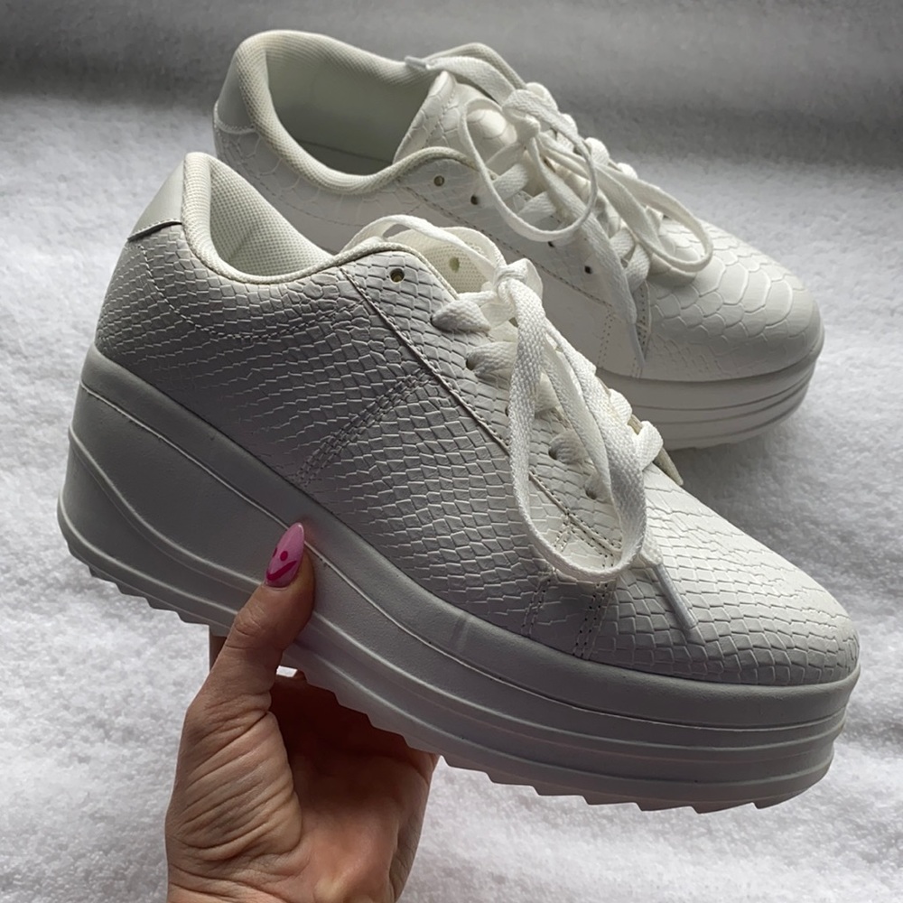 White Platform Snakeskin texture Sneakers